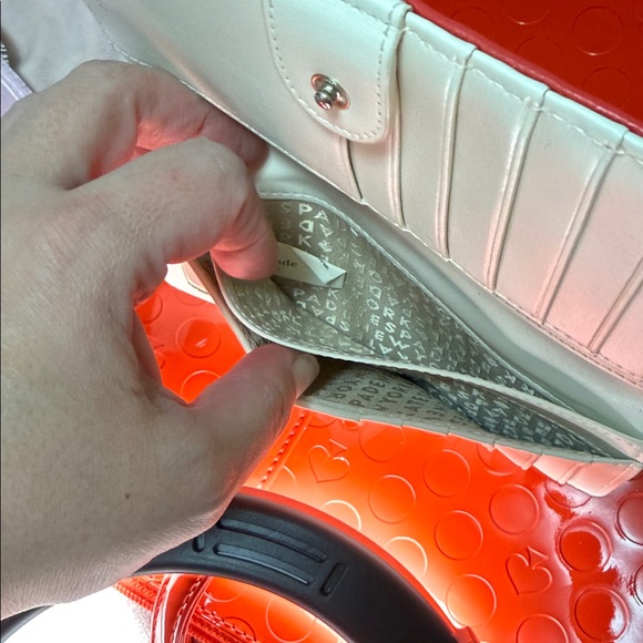 Kate Spade Glossy Red Tote W/ Matching Wallet NWT - Picture 9 of 17